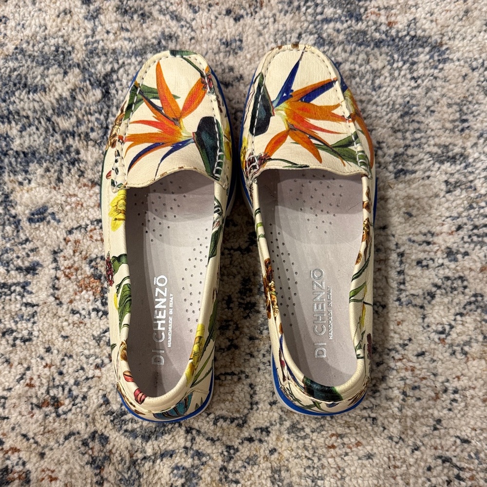 Women's Floral Loafers - Cream